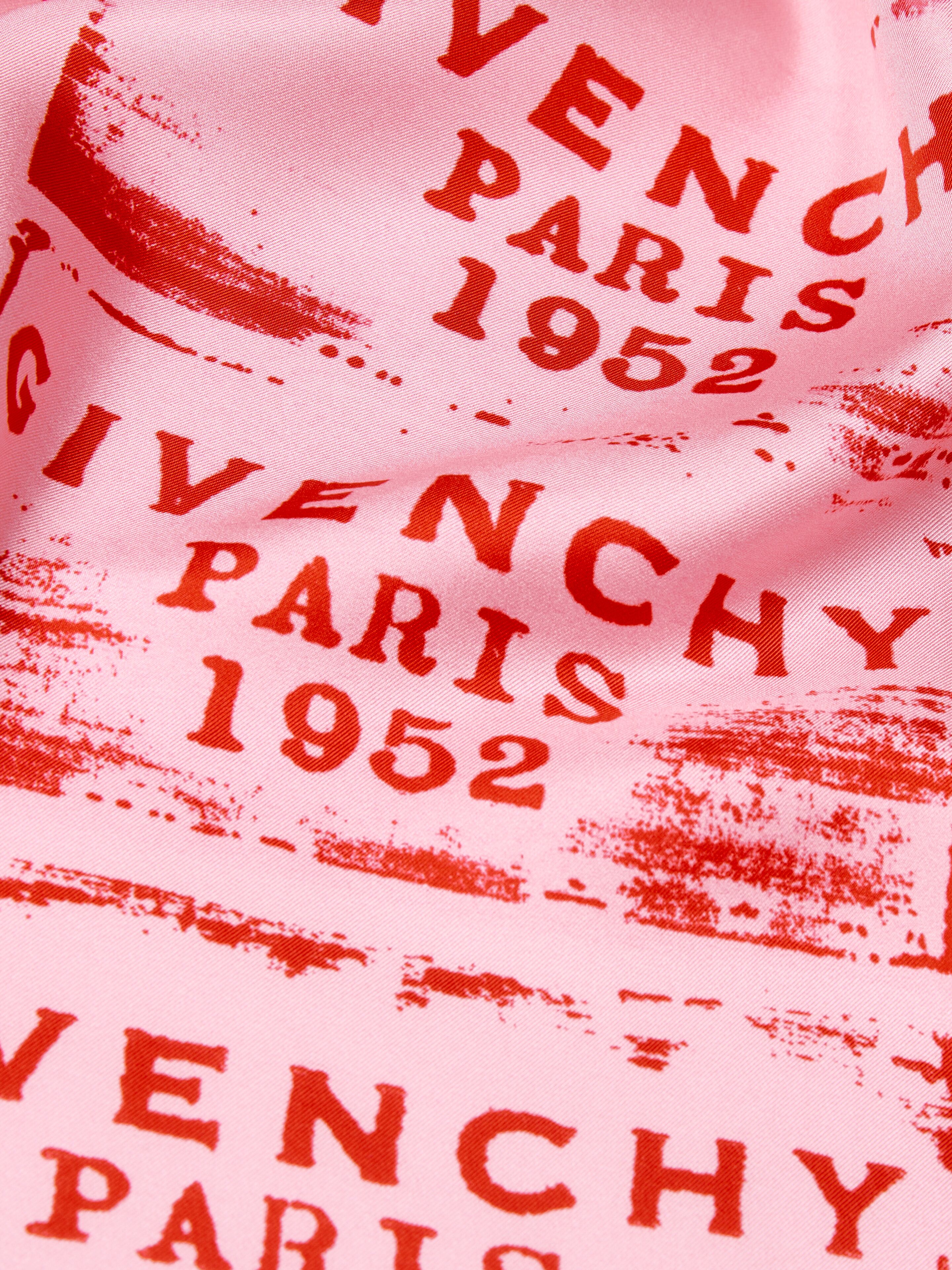 GIVENCHY Stamp square in silk